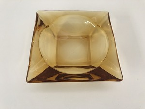 未使用 アンカーホッキング ハニーゴールド スクエア アシュトレイ Mサイズ 灰皿 ファイヤーキング 1960's 1970's vintage ashtray[va-301]