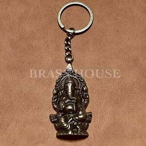 F18 India god gane- car key holder hinduism god sama . sama amulet ornament brass better fortune luck with money fortune . reality . profit 