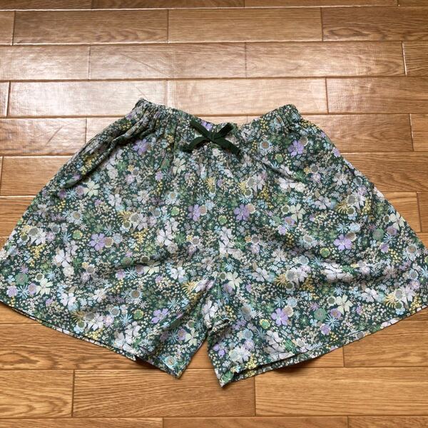 ユニクロ風 ショートフレアパンツ 130
