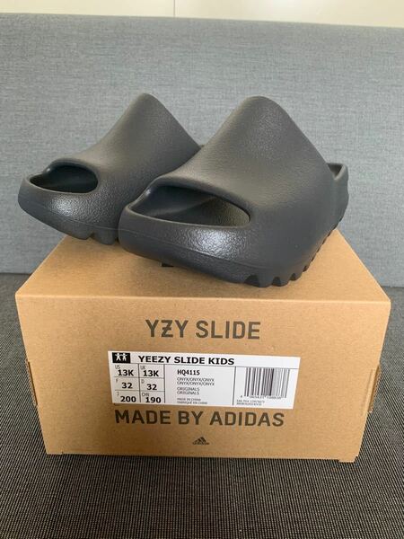 adidas YEEZY Slide "Onyx" イージースライド　オニキス