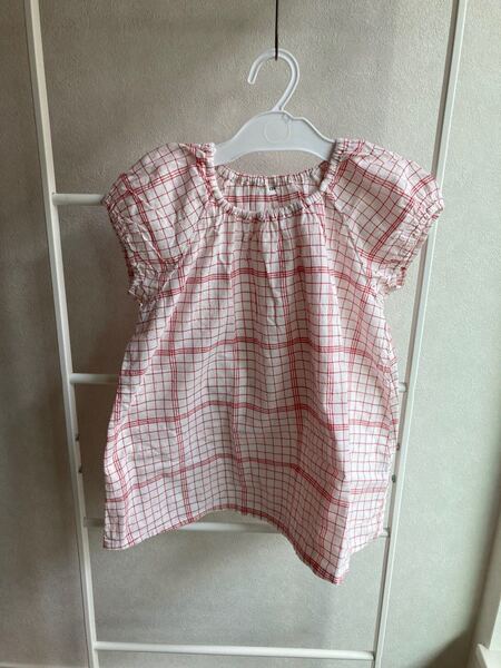 夏に涼しく着ていただけるチュニックです!赤のラインデザインがとてもおしゃれです!