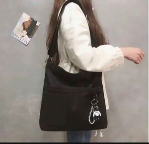 ショルダーバッグ　韓国 トートバッグ ブラック　キャンバス　斜めがけ iPad ボディーバッグ　防水　旅行バッグ　キャンバスバッグ