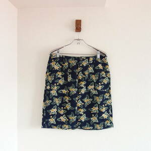 *BEAMS HEART( Beams Heart )botanikaru pattern skirt *