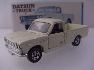 DATSUN TRUCK 521 ホワイト