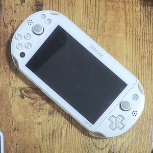 PS Vita PCH-2000 PlayStation Vita ホワイト　マインクラフト付き