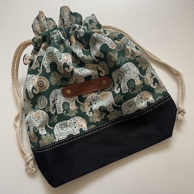 巾着袋 バッグ グリーン 象 ゾウ タイ バンコク ショルダー レディース 軽量バッグ 使いやすい