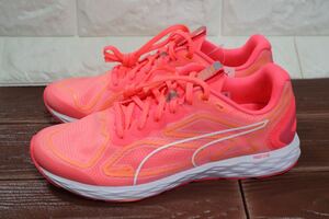 新品 23㎝ PUMA プーマ スピード 300 レーサー 2 ウィメンズ speed 300 racer 2 レディース ランニングシューズ