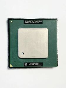 Intel Celeron SL5ZF 1.00GHz Tualatin 動作未確認