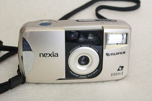 送料520円。現状。富士 Fuji nexia　220ixz　APSフィルムカメラ　管理B23