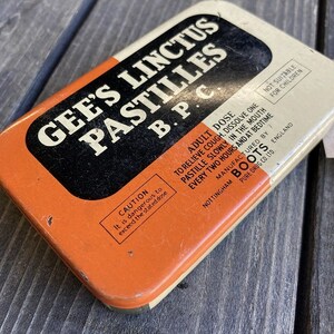 106283 ヴィンテージ　「GEE'S LINCTUS PASTILLES」　ブリキ缶　ボックス　英国製　ビンテージ　アンティーク