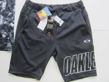 新品◆オークリーOAKLEY 半袖Tシャツ & ショート パンツ L 白 黒&迷彩 UVカット 吸汗速乾 防臭 アウトドア ランニング ジョギング /L_画像6