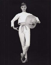 パリの恋人 　オードリーヘップバーン　Audrey Hepburn　輸入　写真　11058_画像1