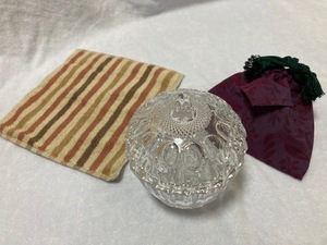 蓋付きガラス製小物入れ(径約10×13cm)&ストライプ柄ミニタオル約20cm角&花柄地模様生地/上下ポケット付き巾着(約15×13cm) 未使用