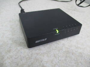 BUFFALO スイッチングハブ LSW4-TX-5EP/BKD (E1)★ 通電確認 ★ 現状品 です。NO:NII-09