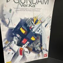 MG RX-93 νガンダム Ver.Ka カトキハジメ　ニューガンダム 逆襲のシャア　ガンプラ 1/100 マスターグレード BANDAI 完成品 塗装済み _画像5