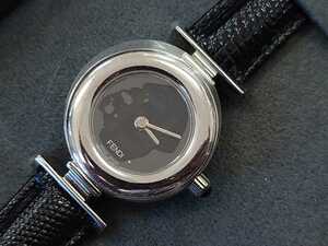  не использовался FENDI часы 320L Fendi Logo черный QZ женские наручные часы кварц батарейка заменена *eh6*10
