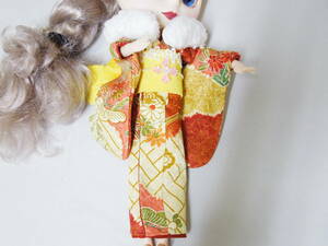  Neo Blythe наружный Fit японская одежда общий обратная сторона покрой кимоно 5 позиций комплект ручная работа одежда obi украшение для волос желтый красный шаль воротник наматывать 