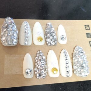 ネイルチップ② ジェルネイル 埋めつくし 量産型 ホワイト×シルバー オーバル