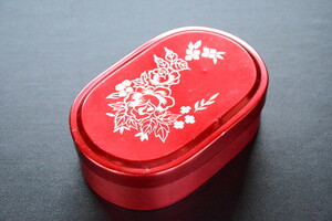  old aluminium. lunch box flower 0707-1 for searching language -A out 100g10 inside Showa Retro pop case sewing case anodized aluminum red 