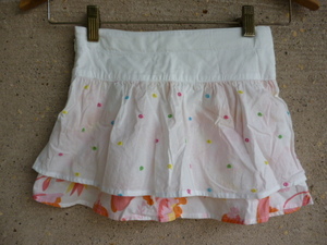 BeBe べべ　スカート 薄手コットン　４色の○ししゅうと花柄　二重 　１００　