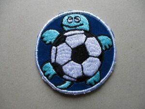 70s サッカー 昭和レトロ 刺繍ワッペン/ボール亀タートルかわいいキャラクターかめ面白いSOCCERパッチFOOTBALLリーグ蹴球アップリケ V166