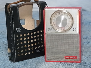 SONY 【2F-23 】 AM/FM 超小型 スピ―カ―内臓 ヴィンテージ トランジスタラジオ 　Made in JAPAN 管理220605128