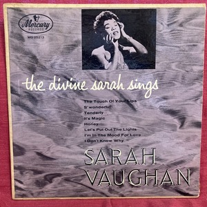 SARAH VAUGHAN / DIVINE SARAH SINGS (オリジナル盤)