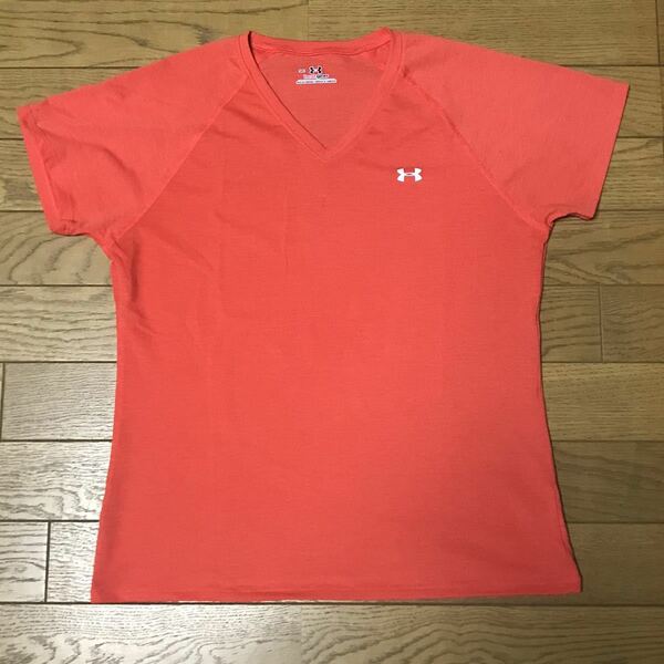 UNDER ARMOUR WOMEN’S SHORT SLEEVE T-SHIRTS size-SM(着丈55身幅46) 中古(美品) 送料無料 NCNR