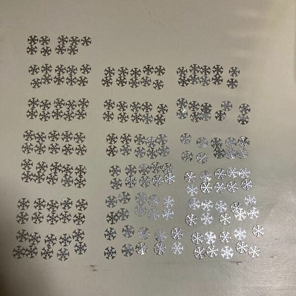 雪の結晶　スノークリスタル　156個　ハンドメイド　素材　金属　