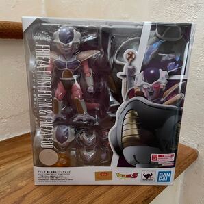 S.H.フィギュアーツ ドラゴンボールZ フリーザ 第一形態&フリーザポッド