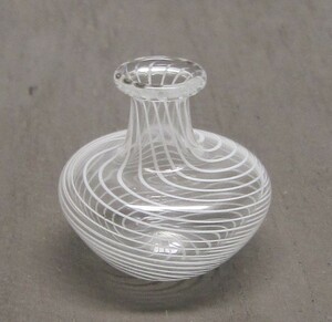 12 minute. 1 size glass vase F Germany made doll house miniature 