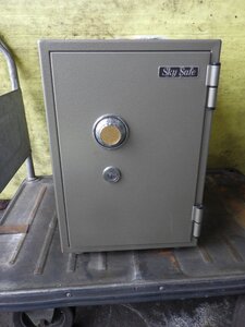 【Sky Safe】金庫■ダイヤル式■縦型■W340×D400×H500㎜■防犯■セキュリティ■中古