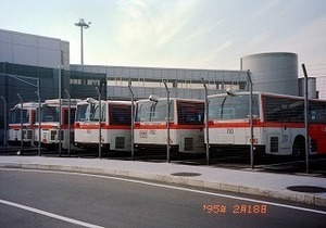 【 バス写真 Lサイズ 】 少し昔の東京空港交通 ■ １