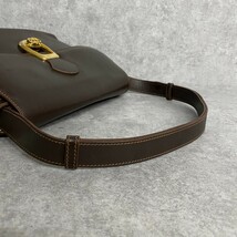 1円 極 美品 GUCCI オールドグッチ ヴィンテージ GG ロゴ金具 最高級 カーフレザー 本革 ショルダーバッグ ハンドバッグ ブラウン 51864_画像9