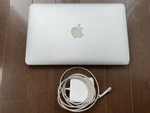 【ジャンク】Apple MacBook Air A1370　(Mid 2011)　純正充電器付き_画像1