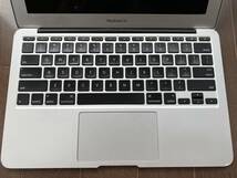 【ジャンク】Apple MacBook Air A1370　(Mid 2011)　純正充電器付き_画像2