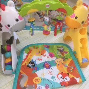 ★再値下げ★ フィッシャープライス 3wayニューボーン・トドラージム