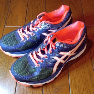 asics アシックス ランニングシューズ