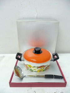 (29)♪サンコーウェアー 高級硬質 ホーロー鍋 両手鍋 約20cm 昭和レトロ 長期保管品 未使用