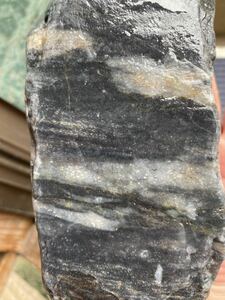 3.2kg 天然石　石英　美しい層が魅力 水石 古墳