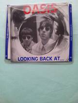 【送料112円】ソCD3606 OASIS / LOOKING BACK AT... /ソフトケース入り_画像1