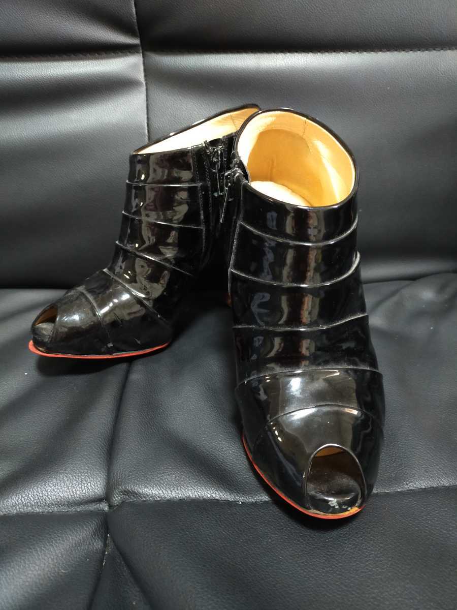 Christian Louboutin クリスチャンルブタン ショートエナメル ヒールブーツ