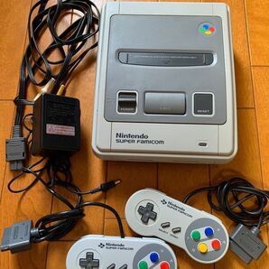スーパーファミコン 品番S24 通電 画像チエック済み アダプター AVケーブル コントローラー2個 (ソフト1本おまけ)
