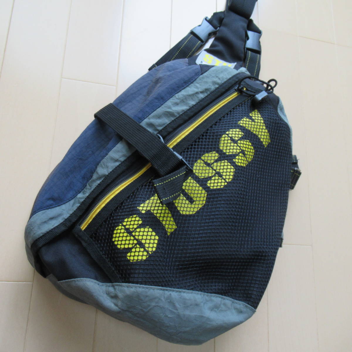 stussy ショルダーバッグの値段と価格推移は？｜37件の売買データから