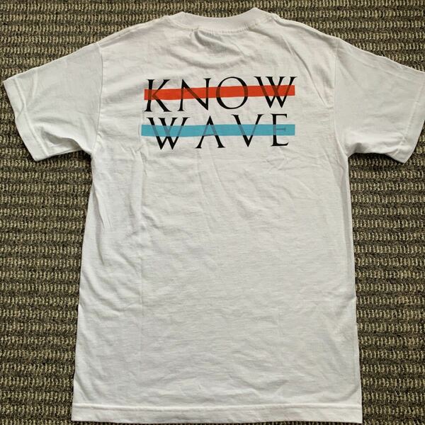 KNOW WAVE ロゴTシャツ