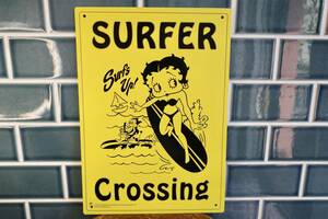新品　SURFER ベティちゃん　BETTY BOOP　サーファー　プラスチックサイン 看板 インテリア 駐車場 カリフォルニア　ハワイ