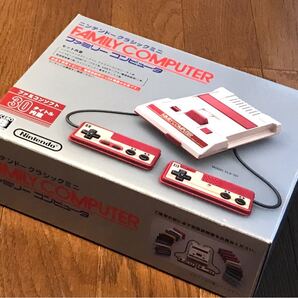 【美品】ニンテンドークラシックミニファミリーコンピュータ