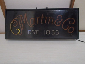 MARTIN　EST.1833　電光看板