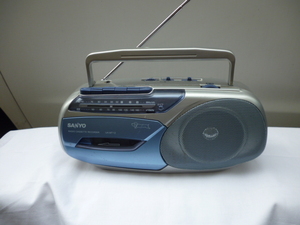 ☆ SANYO ラジカセ FM/AM ラジオ カセット レコーダー プレーヤー 内蔵マイク U4-MT12 2008年製 大阪から AA2208