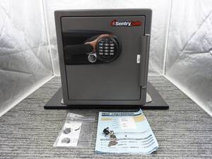 Sentry Safe セントリーセーフ★33L 耐火・耐水金庫 JSW3827 テンキー&シリンダキー ダブルロック 取説付き★状態良好品「管理№F7121」